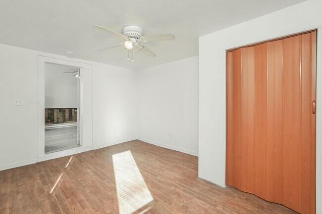 Building Photo - Quaint 2 bedroom located in historic Augusta!