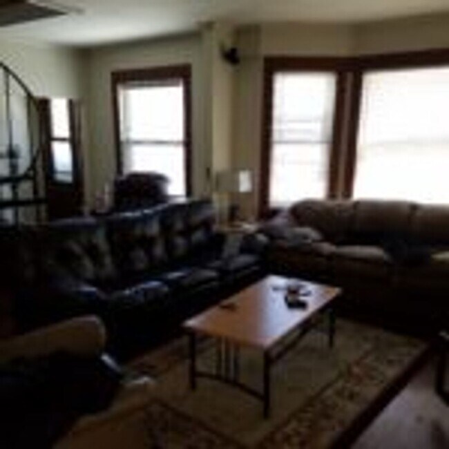 Building Photo - 2579 N Frederick Ave