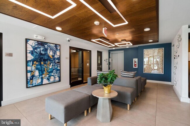 Building Photo - 3925 Fair Ridge Dr