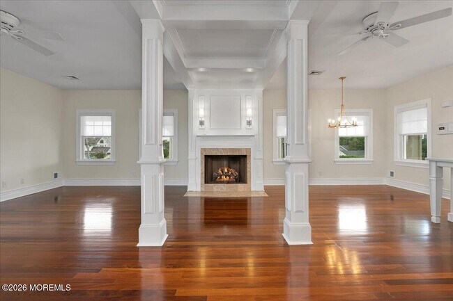 Building Photo - 410 1st Ave