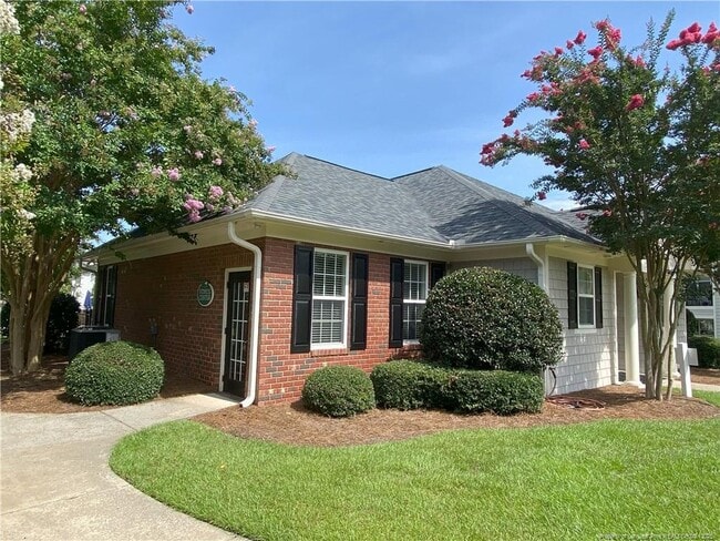 Building Photo - 411 Gallery Dr