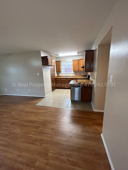 Building Photo - 1908 Cherrybark Dr