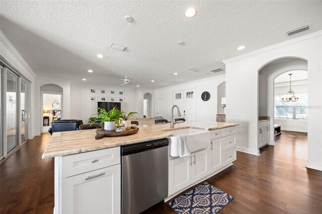 Building Photo - 4005 W El Prado Blvd