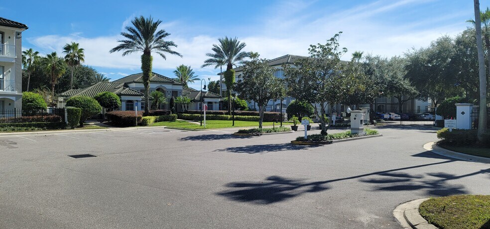 Beautiful main entrance - 2627 Maitland Crossing Way