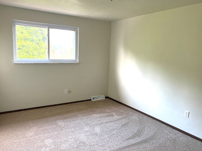 Building Photo - 52 Soltis Drive