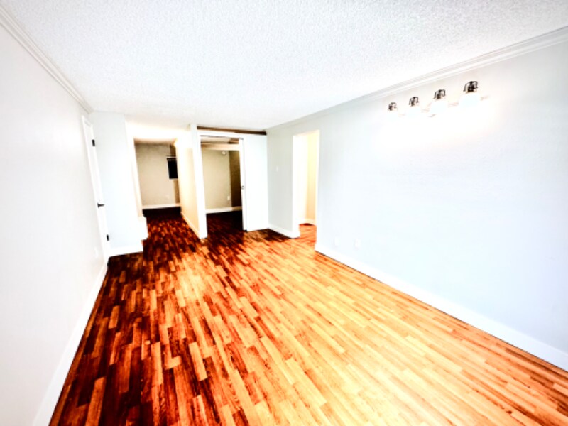 Building Photo - 2755 NE Hogan Dr