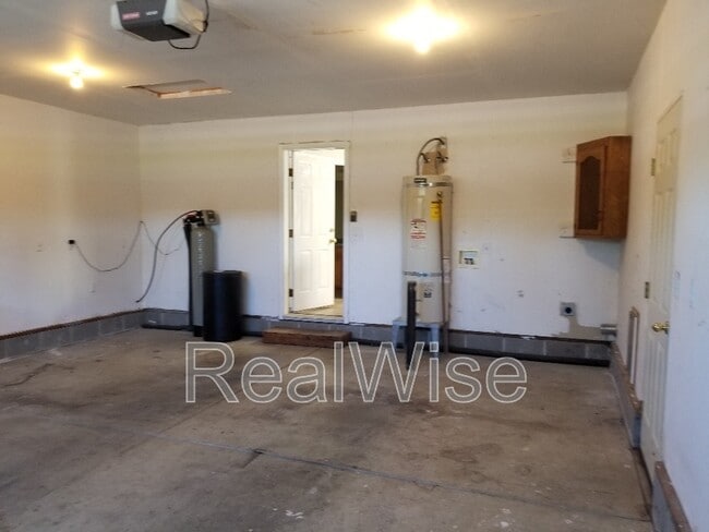 Building Photo - 1527 Hamilton Ln