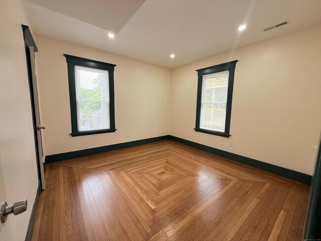 Building Photo - 130 Hubinger St