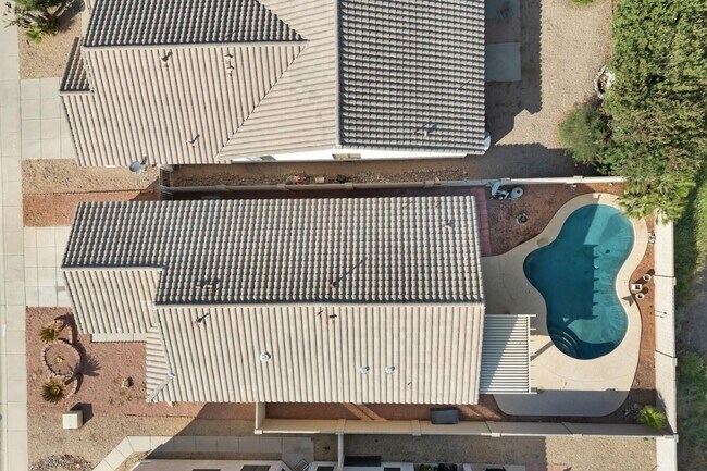 Building Photo - 20415 N 37th Ave