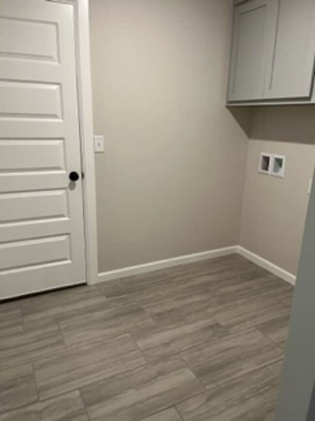 Building Photo - Beautiful New Home!