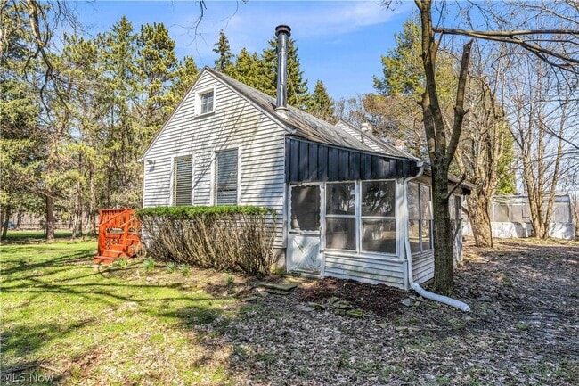 Building Photo - 2150 Glenridge Rd