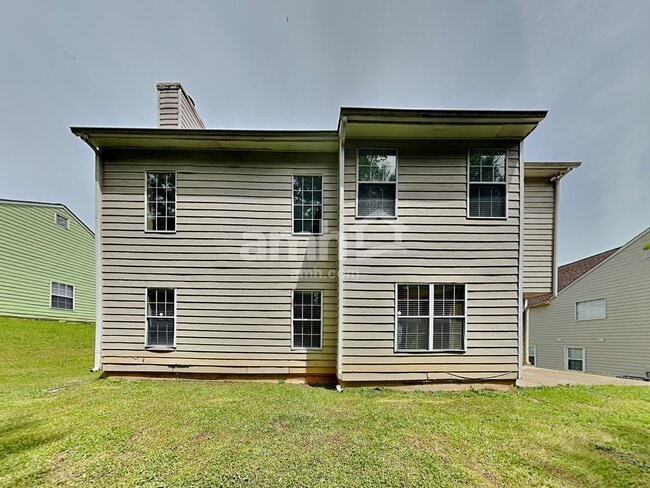 Building Photo - 3817 Majestic Ln SW