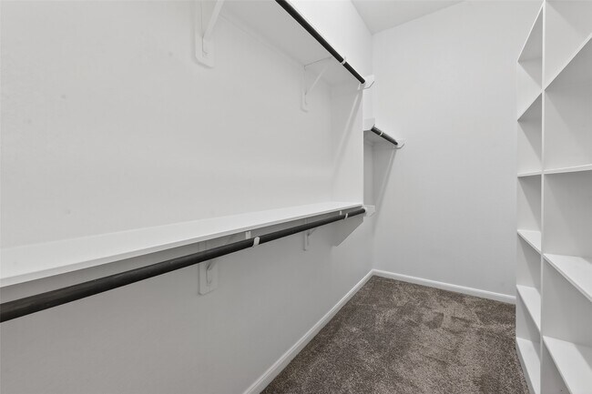 Building Photo - 16226 Rattlesnake Run Trl