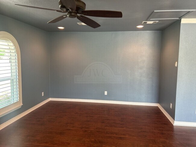 Building Photo - 2807 Brinegar Rd