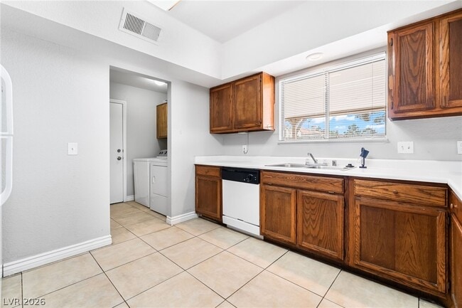 Building Photo - 6513 Capricorn Dr