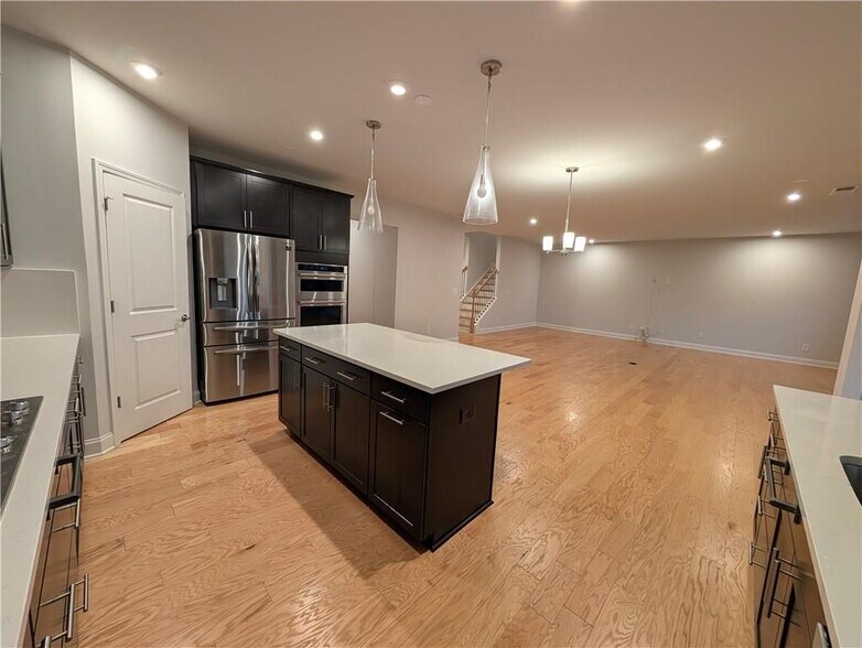 Building Photo - 406 Riverclub Rd
