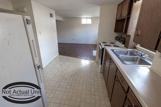 Building Photo - 2929 Northland Dr