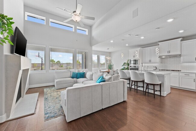 Building Photo - 4050 Shackleton Ct