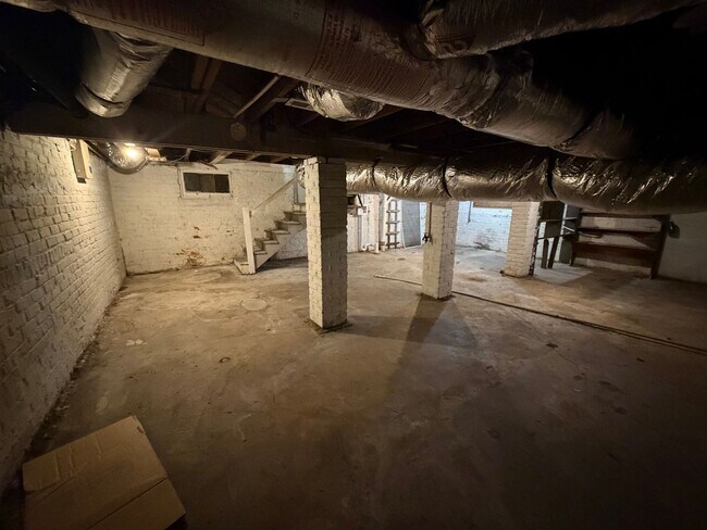 Building Photo - Beautifully Renovated 4bdrm/1.5bth Home Located in Richmond's Northside!!