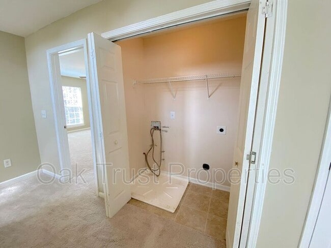 Building Photo - 8968 N Red Maple Cir