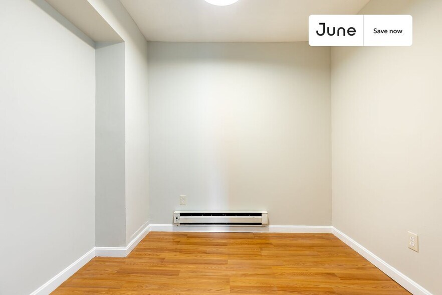 Building Photo - 102 Tyler St