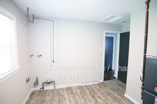 Building Photo - 8837 S Talman Ave