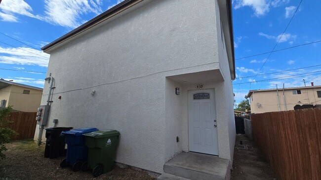 Building Photo - 71(439)