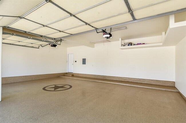 Building Photo - 2037 Tribal Way