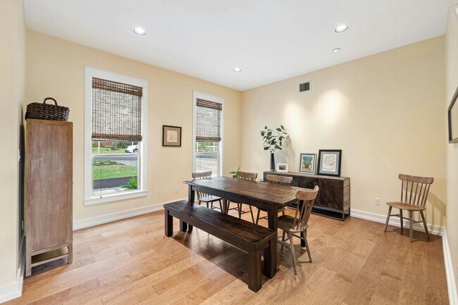 Building Photo - Beautiful 4-Bed Home in Highland Park West...