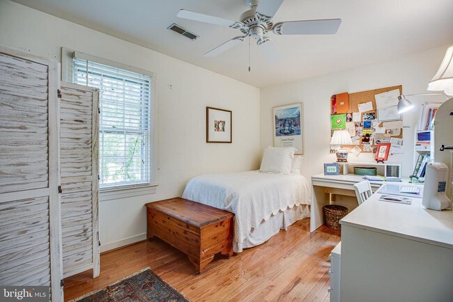 Building Photo - 20 Aiken Rd