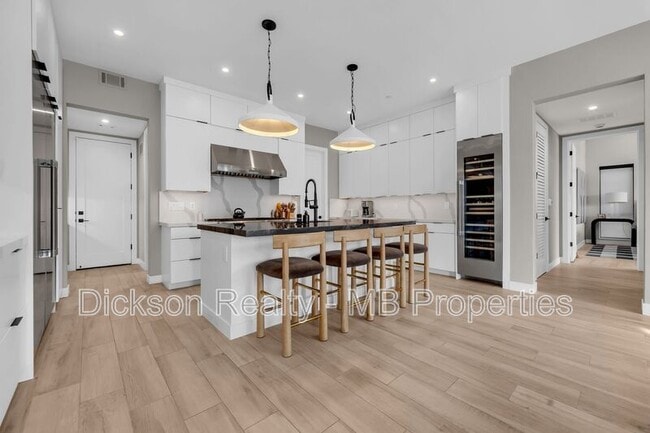 Building Photo - 76 Caballada St