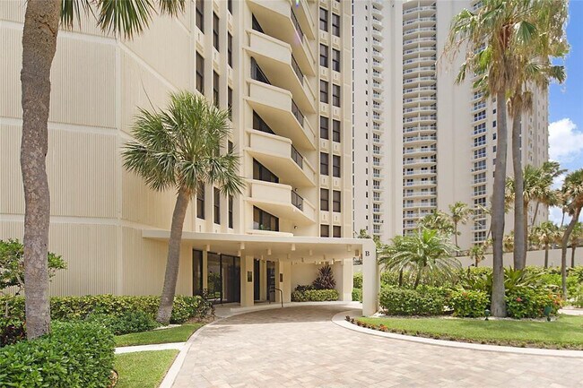 Building Photo - 2800 N Ocean Dr