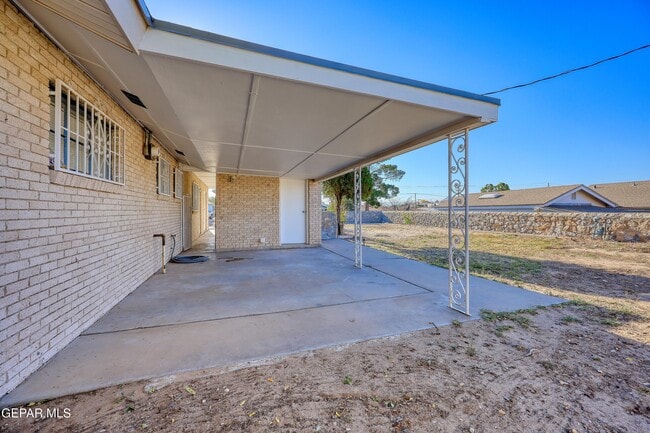 Building Photo - 6200 Palo Alto Ave