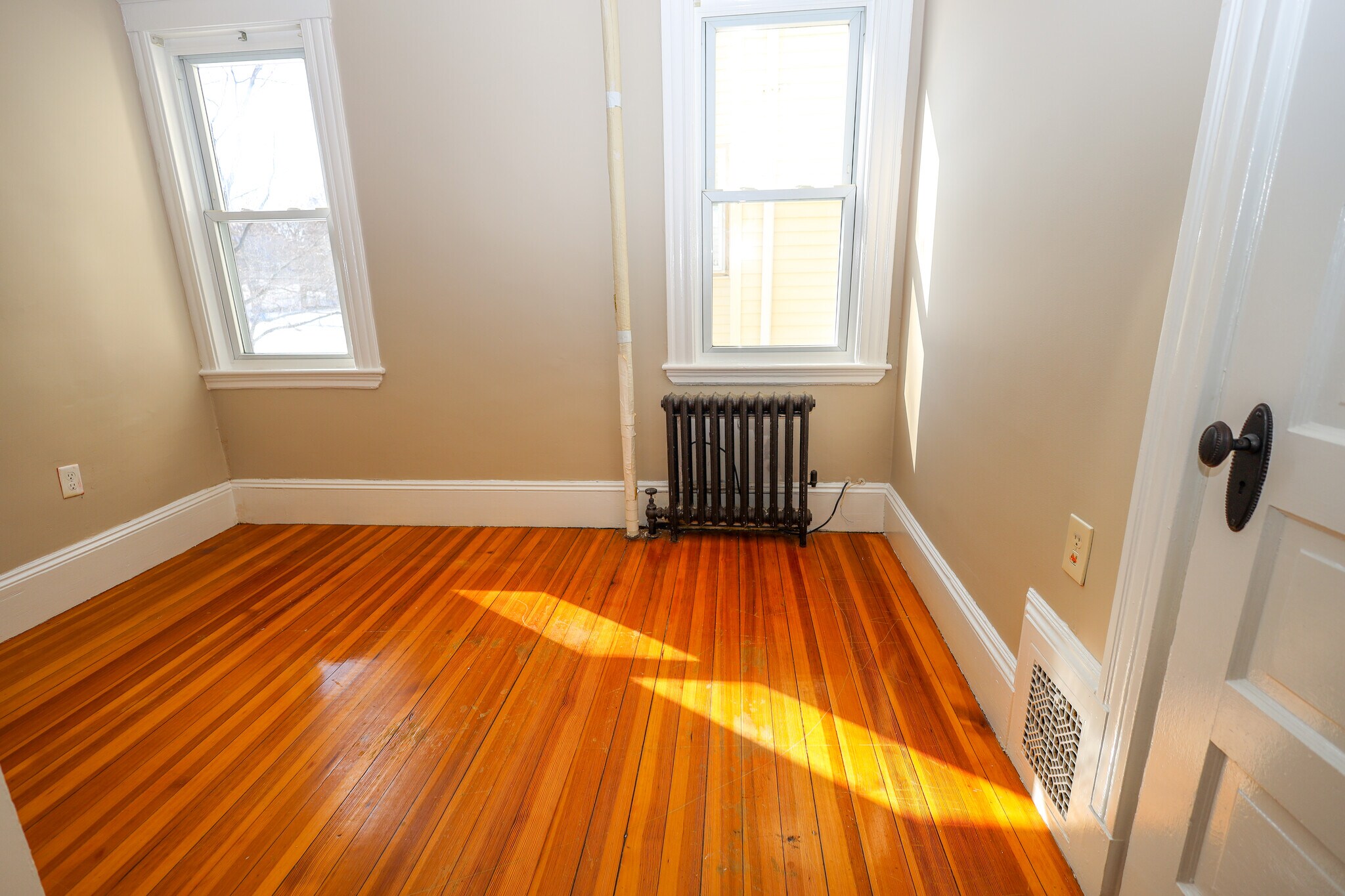 Building Photo - 422 Trapelo Rd