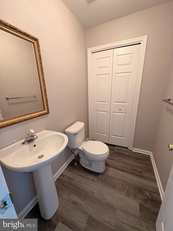 Building Photo - 905 Kennedy Ct