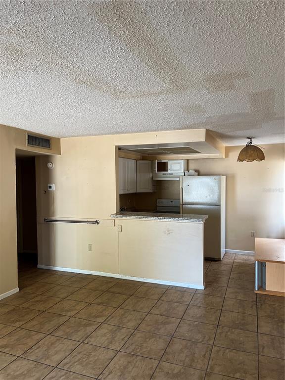 Building Photo - 800 N Fiske Blvd