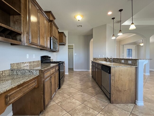 Building Photo - 2901 Dante Dr