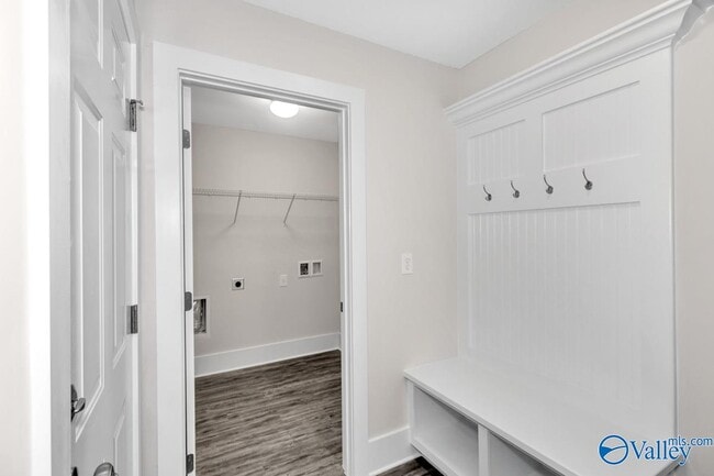 Building Photo - 381 McCollum Rd