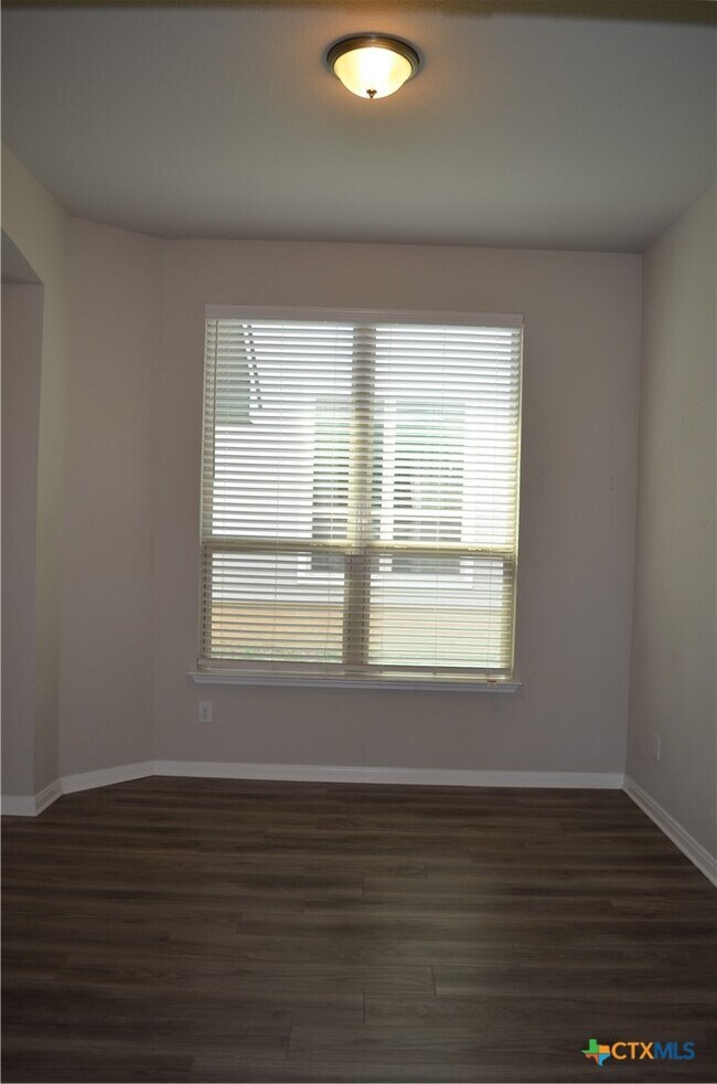 Building Photo - 3423 Addison St