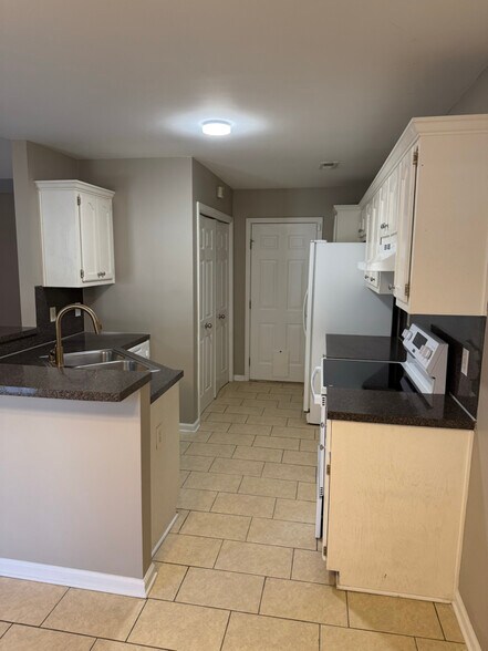 Building Photo - 124 Cove Landing