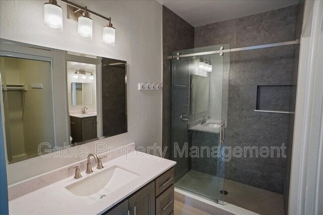 Building Photo - 23926 Arroyo Park Dr