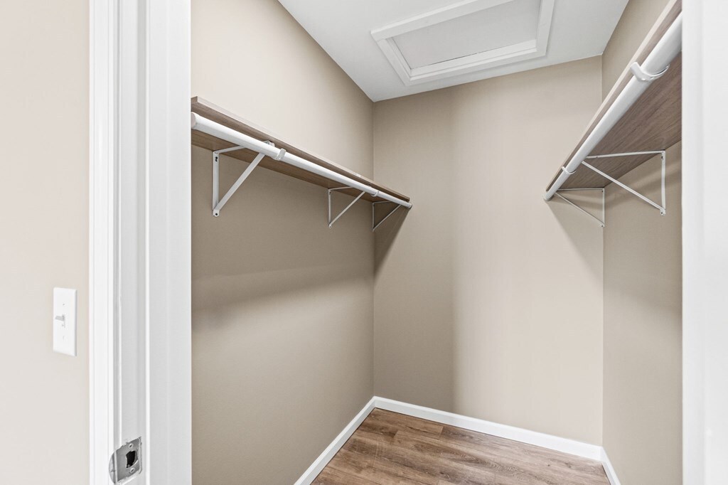 Building Photo - 5445 Window Cliff Rd