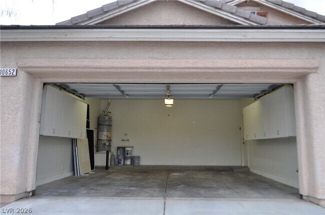 Building Photo - 10652 Angel Dreams Ave