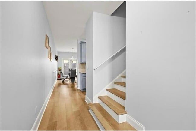 Building Photo - 2304 Oakton Pl