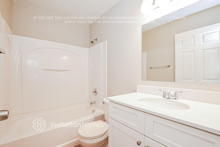 Building Photo - 713 Battery Pointe Dr