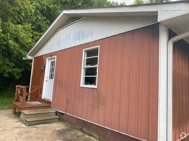 Building Photo - 1823 Auraria Rd