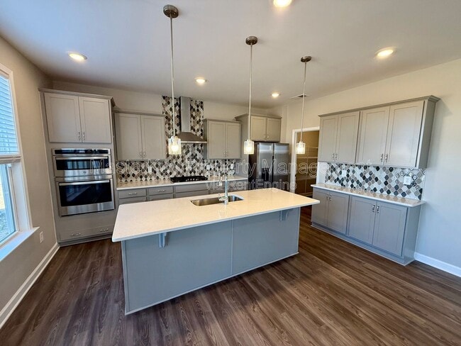 Building Photo - 75 N Clearbrook Ct