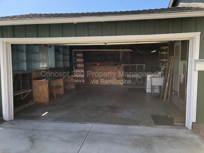 Building Photo - 20935 Conradi Ave