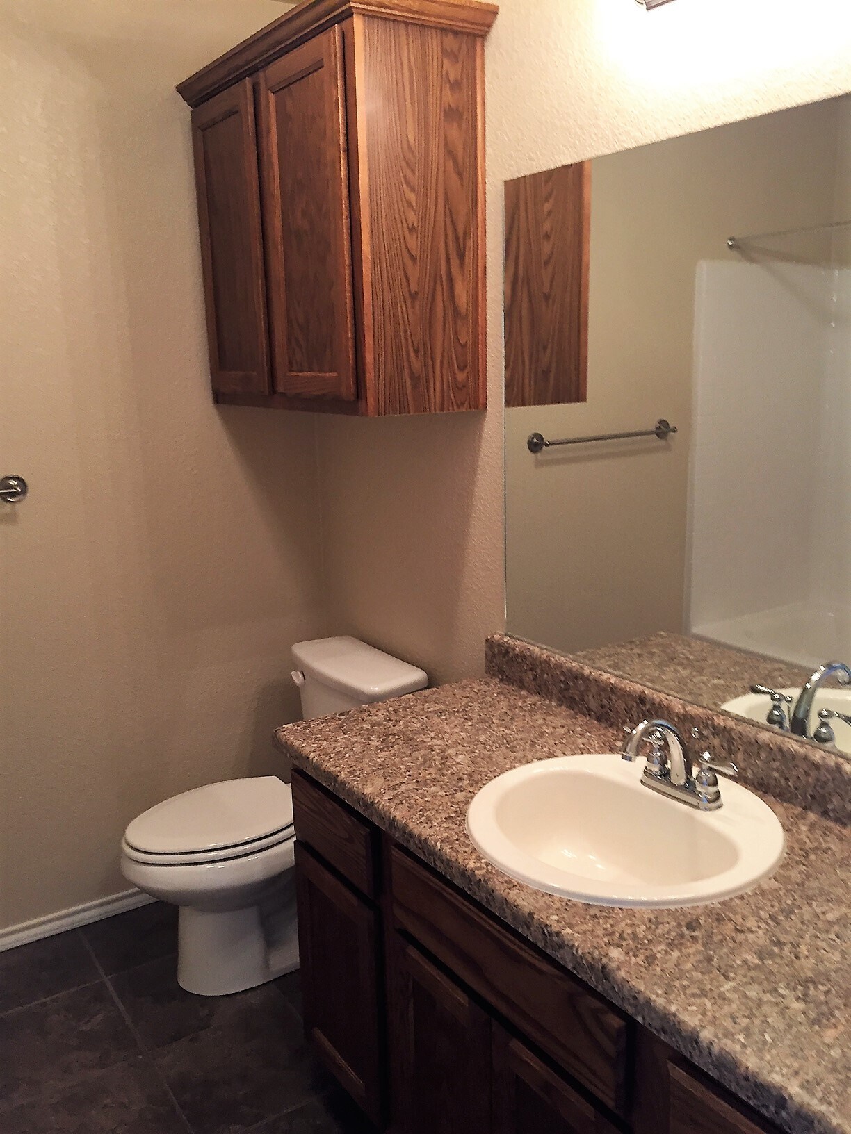 Building Photo - 941 Brookview Dr