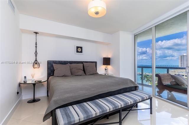 Building Photo - 495 Brickell Ave